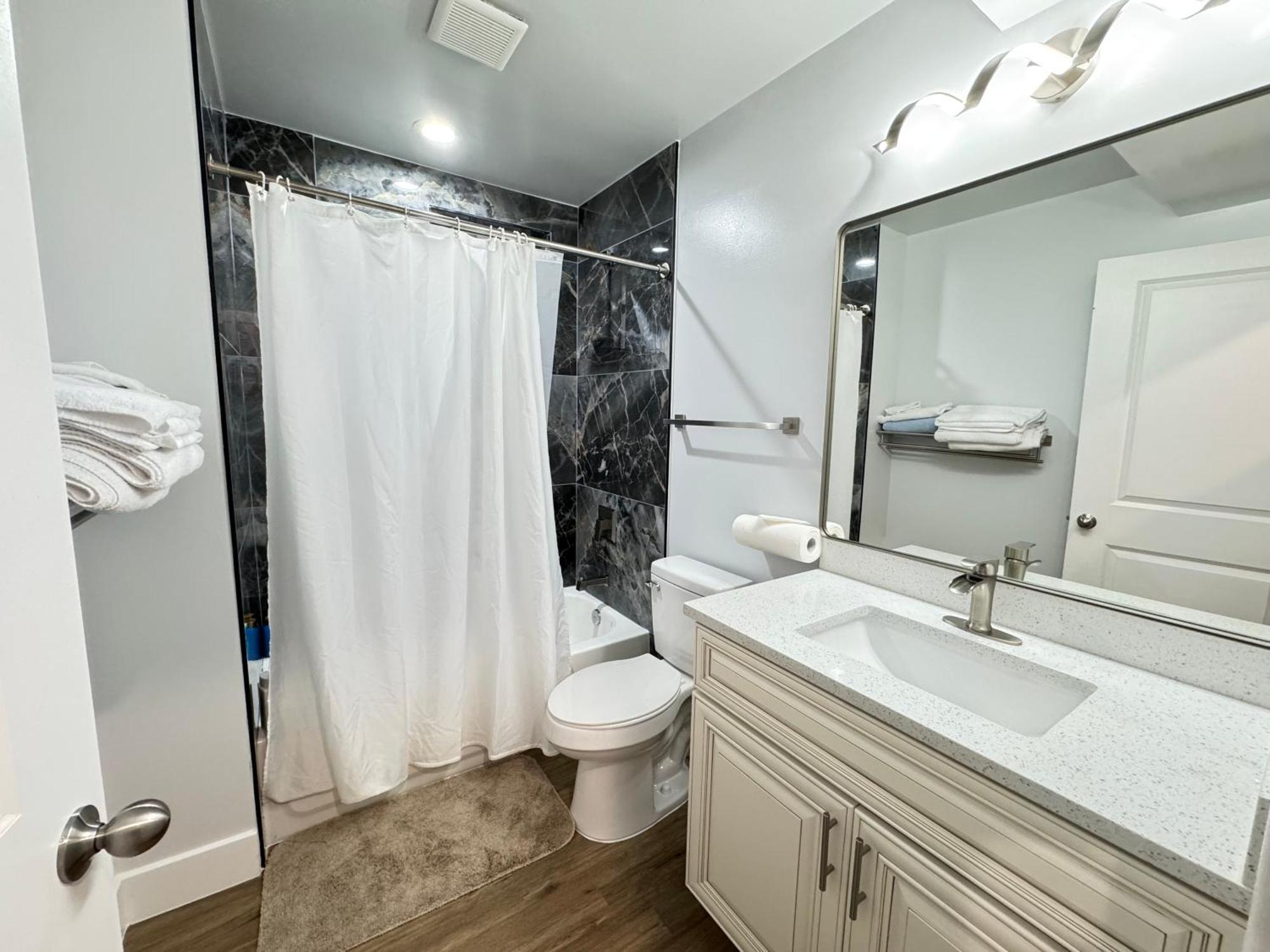 Stylish Cozy 2br In Dc Apartment Washington